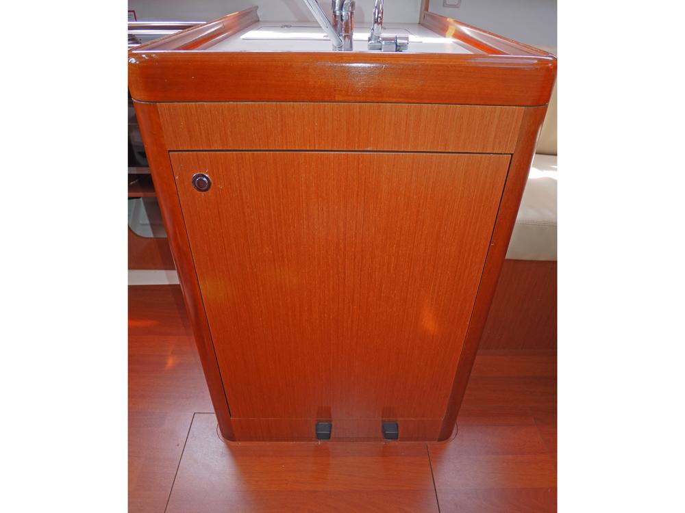 Salon, Accommodatie
